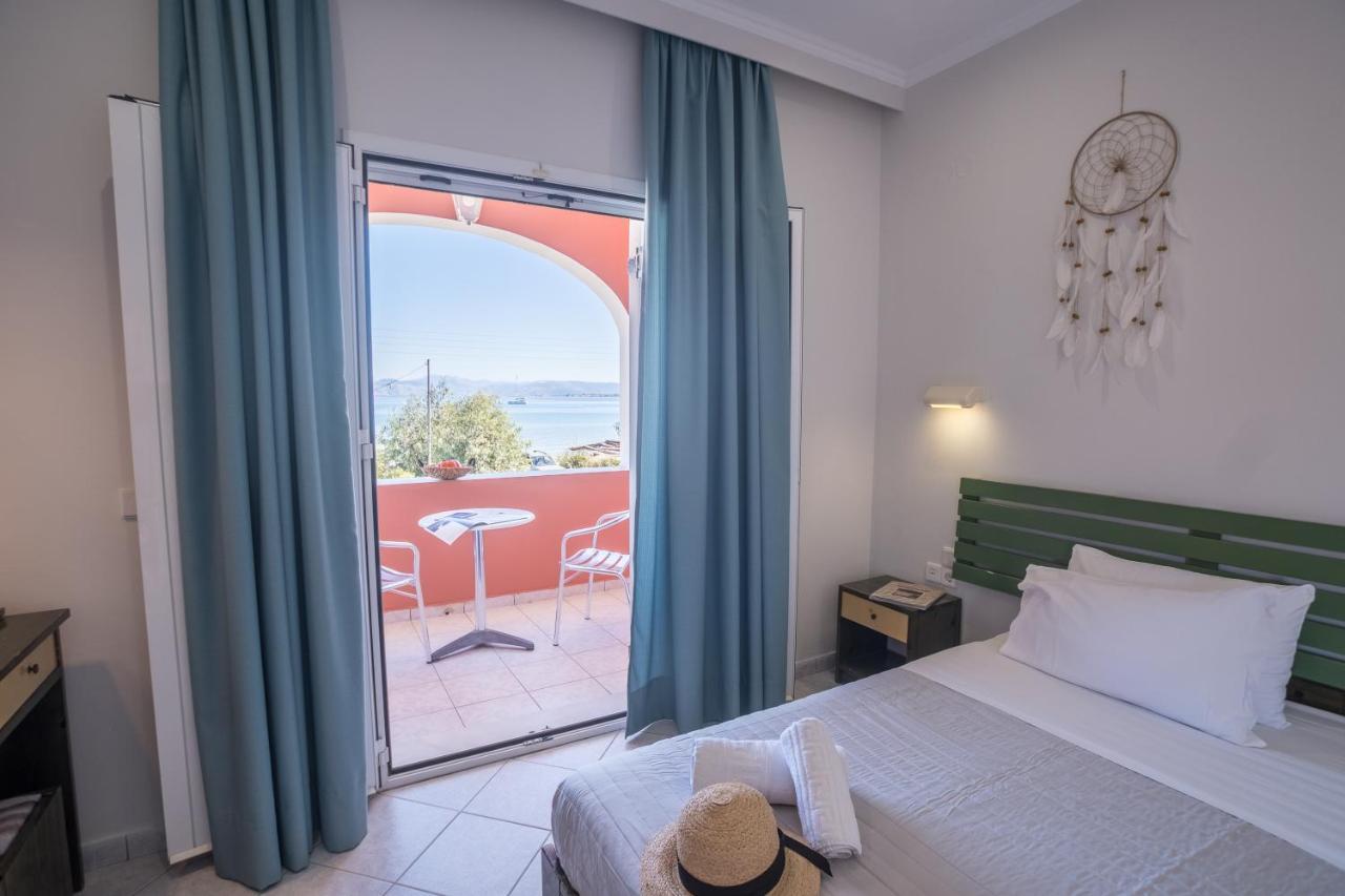 Christina Beachfront Rooms By Hotelius Petriti  Exterior photo